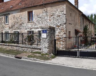 Ferme Des Chapelles - Fère-en-Tardenois - Gebäude