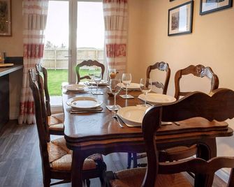 3 bedroom accommodation in Dornoch - Dornoch - Dining room