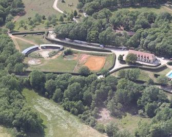 Domaine des Garennes - Nadaillac - Edificio