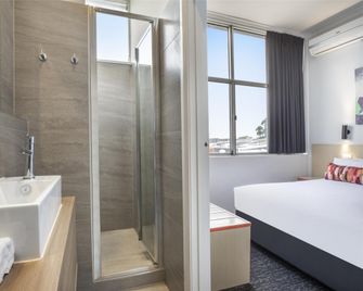 Nightcap at Ashley Hotel - Melbourne - Baño