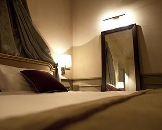 Palazzo Righini - Fossano - Schlafzimmer
