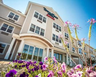 TownePlace Suites by Marriott Gilford - Gilford - Edificio