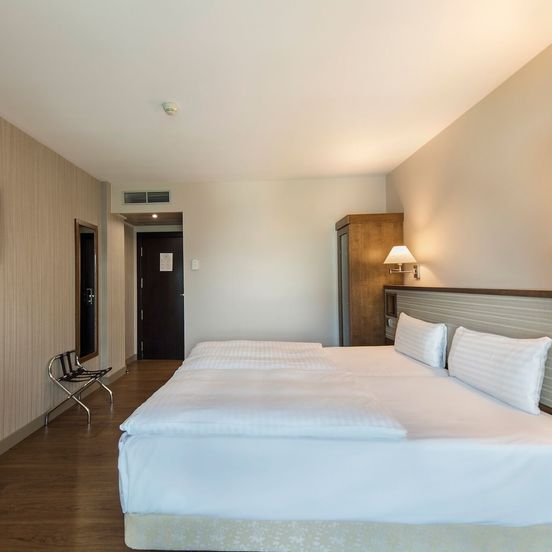 Hotel Ch Bucharest image 1