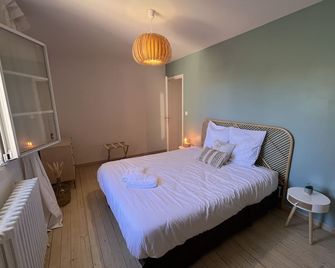 Maison Centre-ville Avec Jacuzzi et Parking - Bordeaux - Bedroom