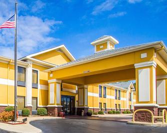 Quality Inn Alexander City - Alexander City - Building