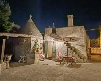 Trullo Galeotto - Martina Franca - Patio