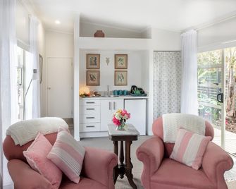 Apple Bnb - Haruru - Bedroom