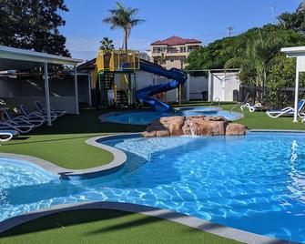 Mermaid Beach Apartment - Mermaid Beach - Pool