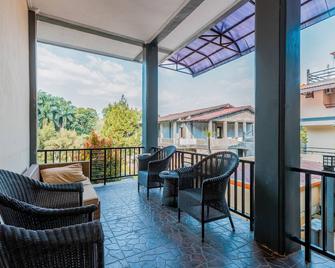 Dancenter Gunung Geulis Villagee - Sukaraja