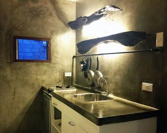 812 Angol Boracay Apartment - Boracay - Kitchen