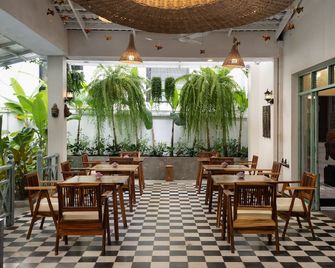 ذا كوميونيتي - سيم ريب - سيم ريب - مطعم