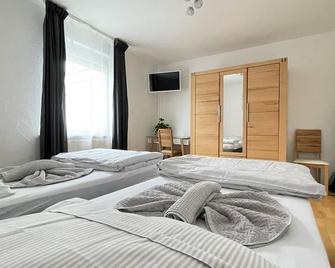 Fewo Reutlingen Heinestrasse - Reutlingen - Chambre