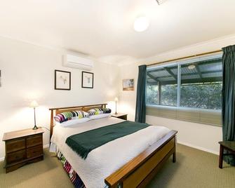 Hillside Country Retreat - York - Schlafzimmer