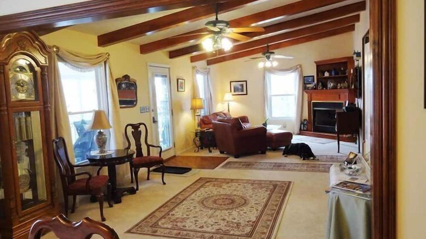 Serenity Hill Bed and Breakfast