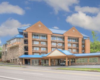Clarion Pointe Downtown Gatlinburg - Gatlinburg - Byggnad