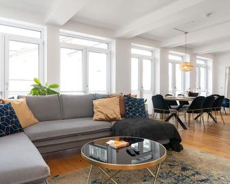 Golden Loft - 92qm, zentral & ruhig, Messe/HBF n - Essen - Living room