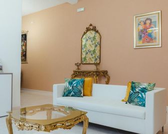 Tiziana's House - Salerno - Sala de estar