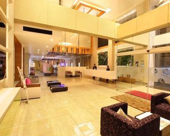 Ginger Kochi Mg Road - Ernakulam - Lobby