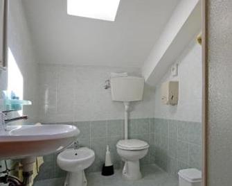 Hotel Concorde - Cesenatico - Bathroom