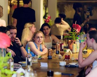 Royal Beach Hotel & Restaurant - Hikkaduwa - Restaurant