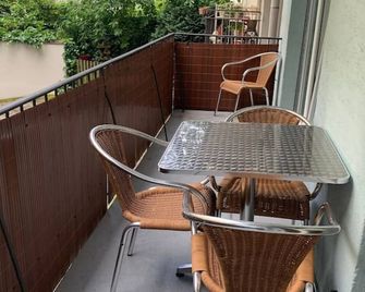 2 BR apartment near lake and city centre - D5 - Zúrich - Balcón