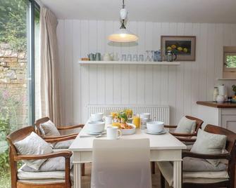 The Cart Barn - Ansty - Comedor