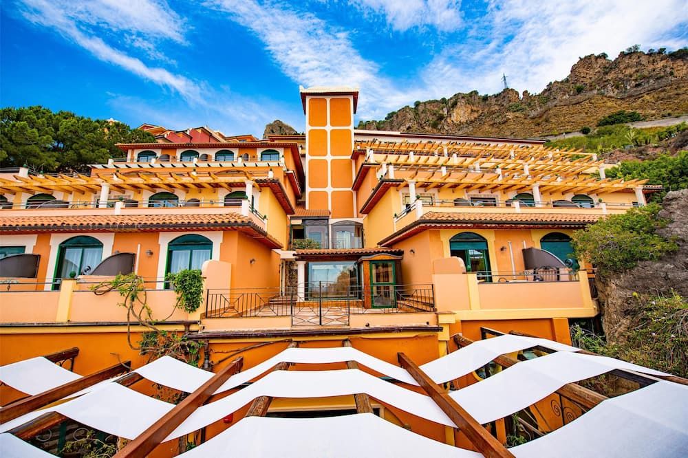 بايا تاورمينا - يدسوتلز