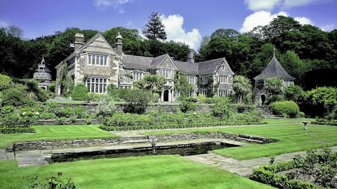 Lewtrenchard Manor