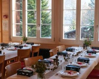 Naturfreunde Hostel Grindelwald - Grindelwald - Restaurant