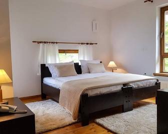 Holiday in the forest with beautiful view of the city of Sarajevo - Sarajevo - Kamar Tidur