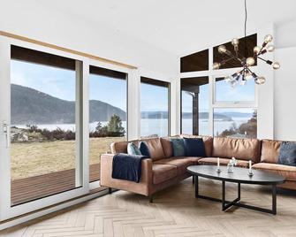 Modern cabin with a panoramic view of the Oslo Fjord - Drobak - Sala de estar