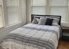 Secret Oasis In The Heart Of Hartford - Hartford - Bedroom