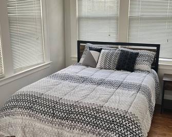 Secret Oasis In The Heart Of Hartford - Hartford - Bedroom