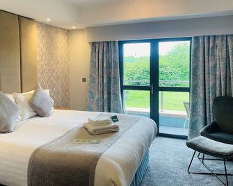 Boston West Hotel - Boston - Спальня
