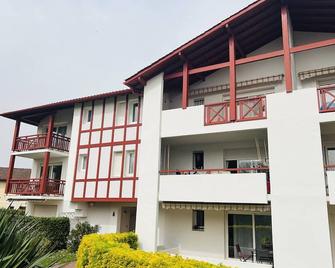 Cozy Studio with Balcony & Parking in Quiet Residence, Cambo-les-Bains - Cambo-les-Bains - Bâtiment