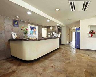 Nonsmoking Deluxe Twin Parking Separate fee 550 yen per car tax included / Higashimurayama Tokyo - Higashimurayama