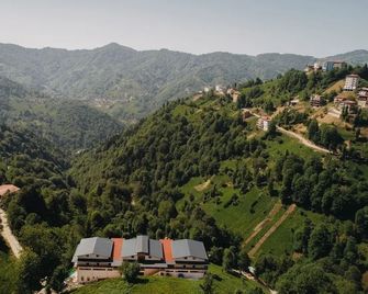 Yege Villa Bungalov - Çamlihemşin - Outdoors view