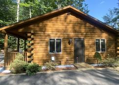 Couples Getaway Log Cabin in the White Mountains - Intervale - Bygning