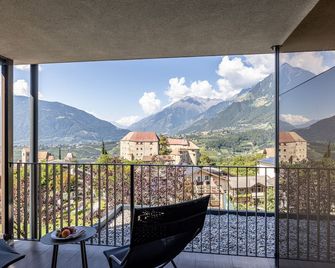 Hotel Finkenhof - Scena - מרפסת