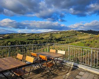 Hotel Kozana - Kozana - Balcony