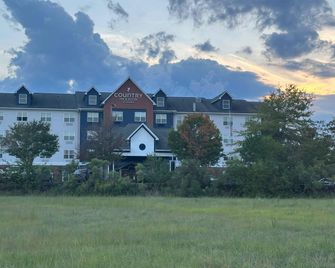 Country Inn & Suites by Radisson, Concord, NC - Concord - Building