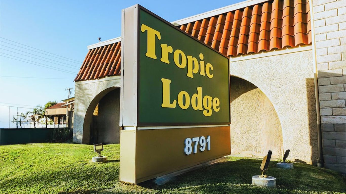 Tropic Lodge