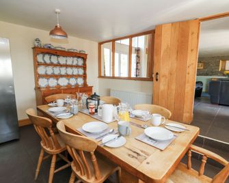 Mill Cottage - Aberaeron - Essbereich