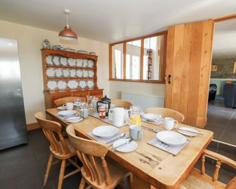 Mill Cottage - Aberaeron - Dining room