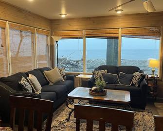 Cozy Getaway On Lake Erie - North East - Wohnzimmer