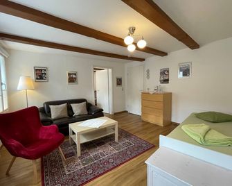 Apartment mit Terrasse No3 - Quedlinburg - Living room