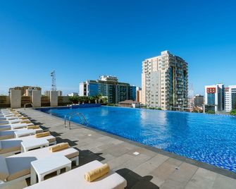 جوهاري روتانا - دار السلام - حوض السباحة