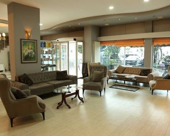 Cihan Hotel - Hopa - Lobby