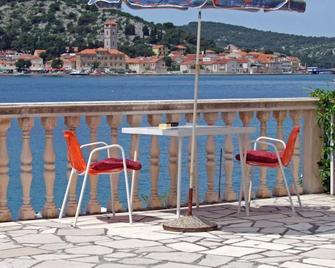 Apartments Ive - Tisno - Balcony