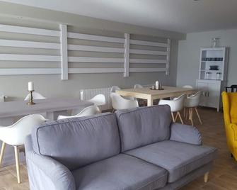 The Hostel - Pradollano - Living room
